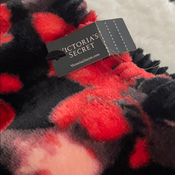 Victoria’s Secret Blanket - Picture 2 of 3